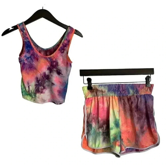 Luxette Active Set with Crop Top and Shorts in SOFT Tie Dye - Size M/L - Picture 1 of 6
